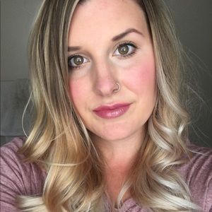 Meet your Posher, Alisha